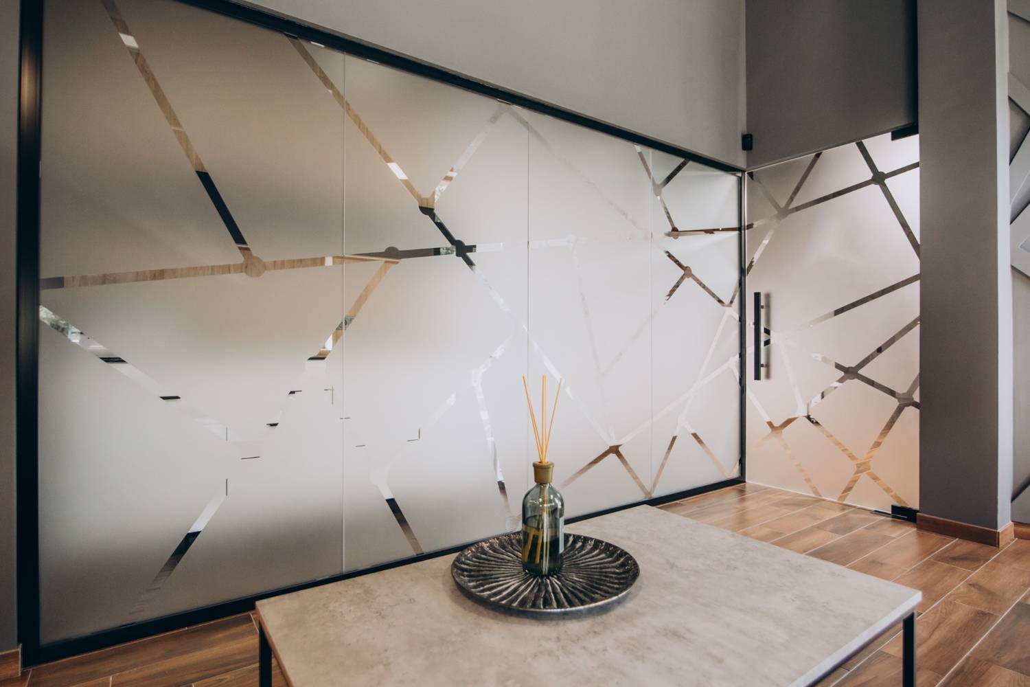 what-is-glass-sandblasting-uses-benefits-design-ideas