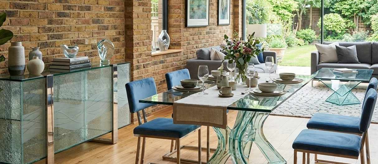 7-way-to-transform-workplaces-with-bespoke-glass-furniture